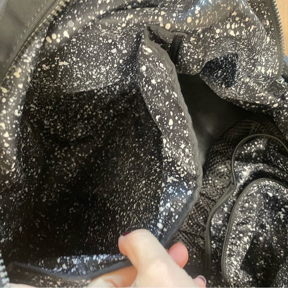 Lululemon workout duffle gym bag black - Picture 10 of 11